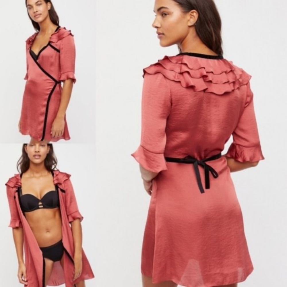 Aileen Ruffle Robe For Love and Lemons - Picture 12 of 13